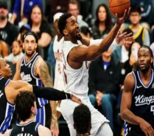 沙佩科恩斯,王者归来,挑战桑托斯,8波足球即时比分,8波比分,8波体育比分网,比分直播