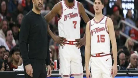 米博之战2-2握手言和，奇克梅開二度，吉魯特奥點球失誤